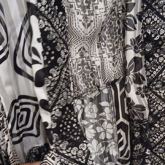 Elegant Black and White Blouse Young Threads - Picture 5 of 6